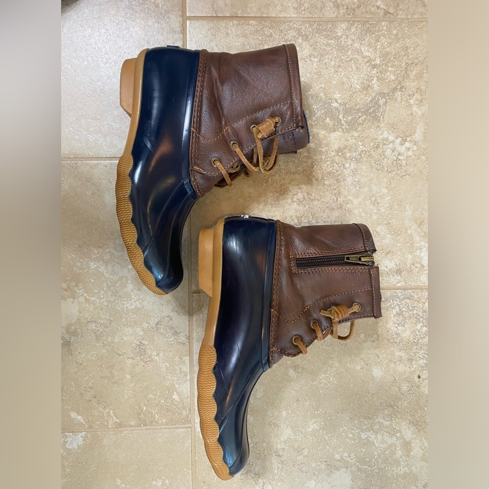 Sperry Top Sider SaltWater Duck Boot Big Kids size 4 GUC - Picture 2 of 11